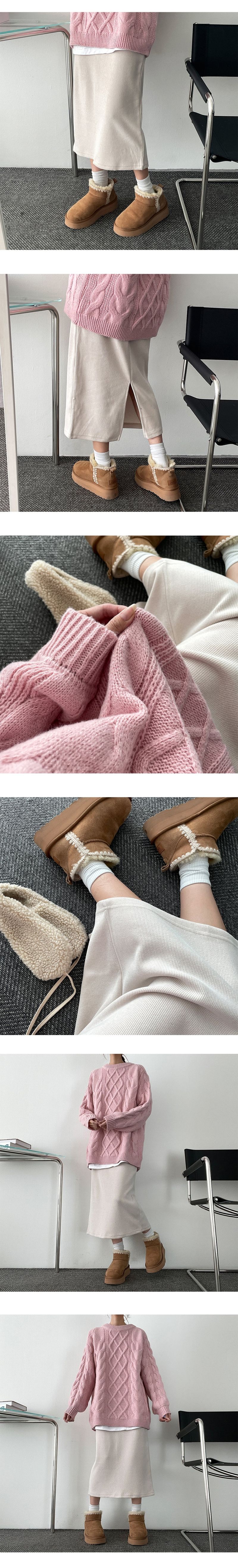 Canine Back Open V-neck Knit Skirt