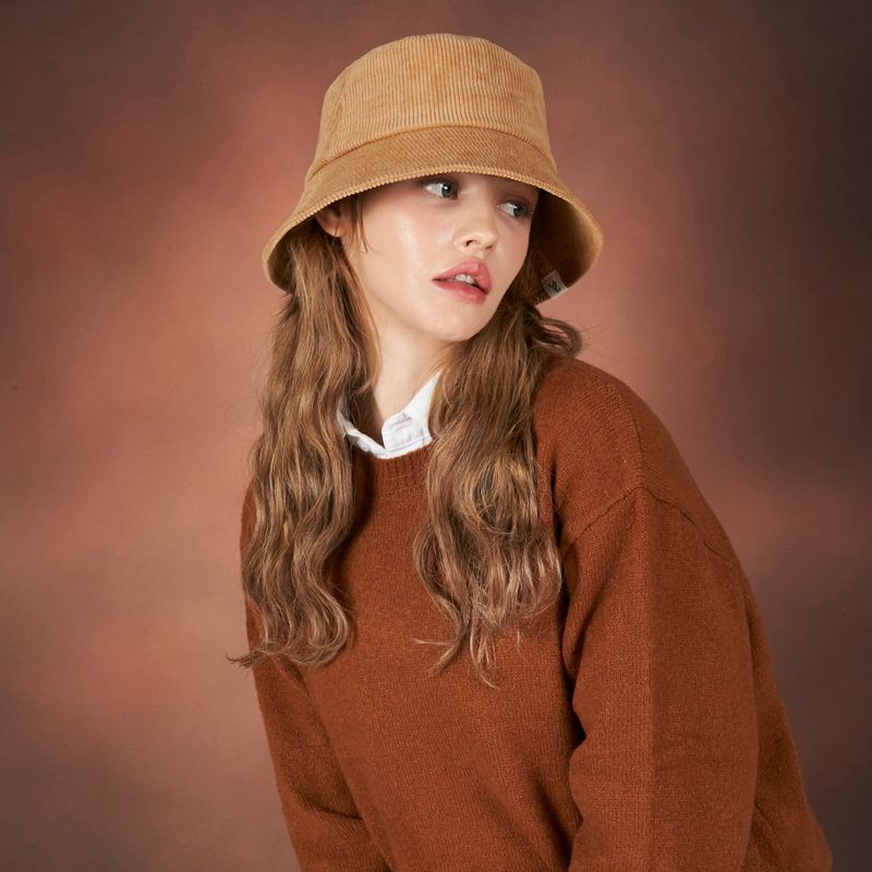 Corduroy label bucket hat