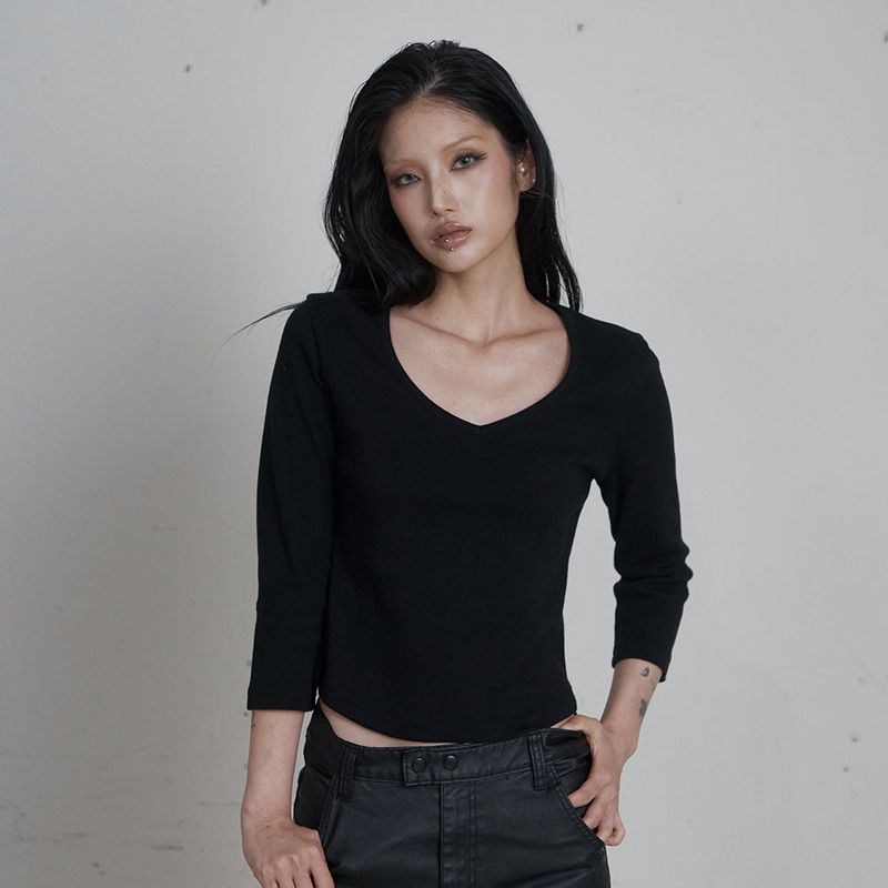 C 90S LINE V-NECK T-SHIRT_BLACK