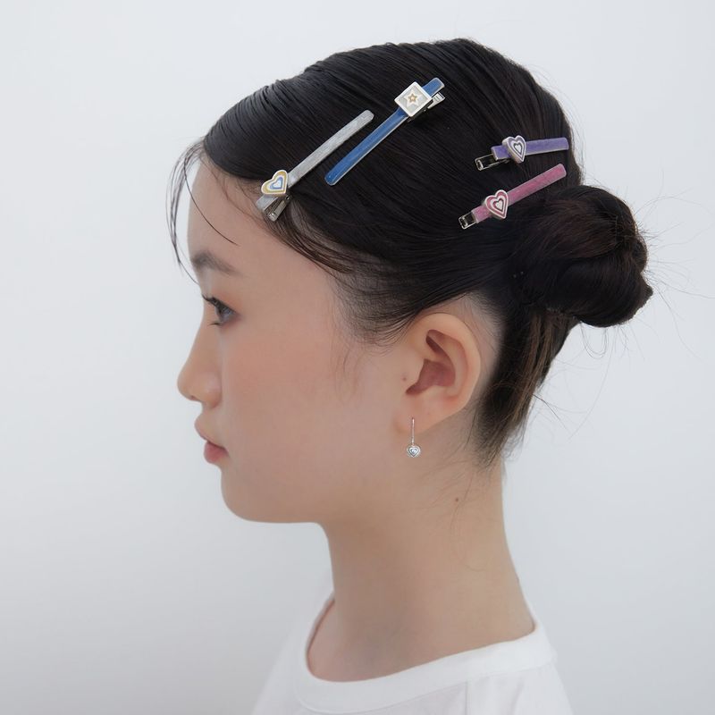 FILLOW（フィロー）の「パフィーヘアクリップpuffy heart hair clip（ヘアアクセサリー）」