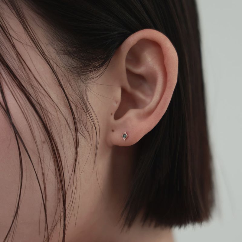 [シングルピアス] 14K ゴールドグリーンピアス