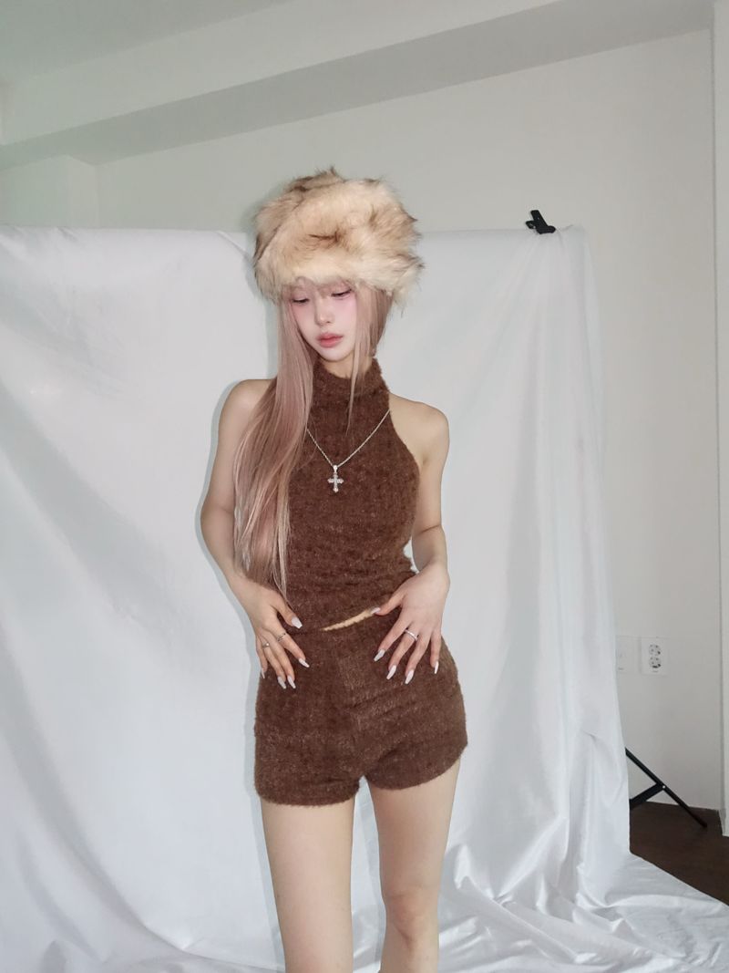 Metel fluffy hat