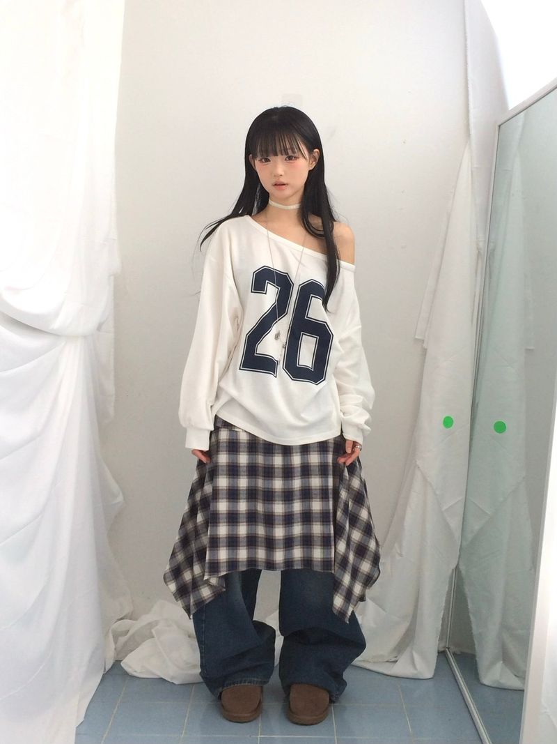 Numbering loose sweatshirt