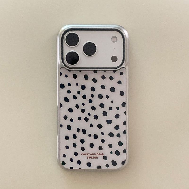SWEEAR(スウィア)の「DOT LEOPARD SILVER GLASS CASE ( IOVRY BLACK )(Smartphone Accessories)」
