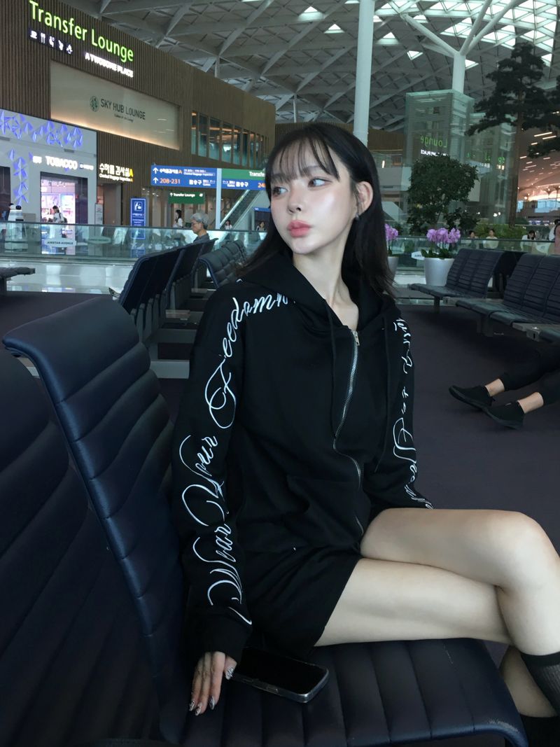 [SET] Script Lettering Hoodie Zip-up and Short Pants (3c)