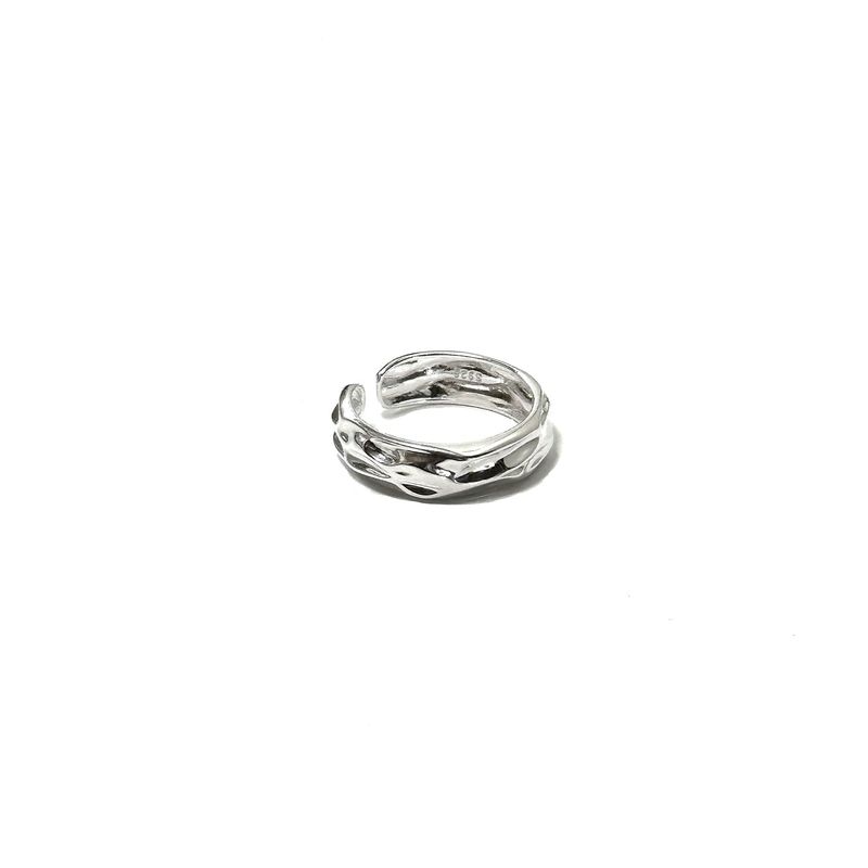 equope(エクァウプ)の「crinkling ring(Accessories)」