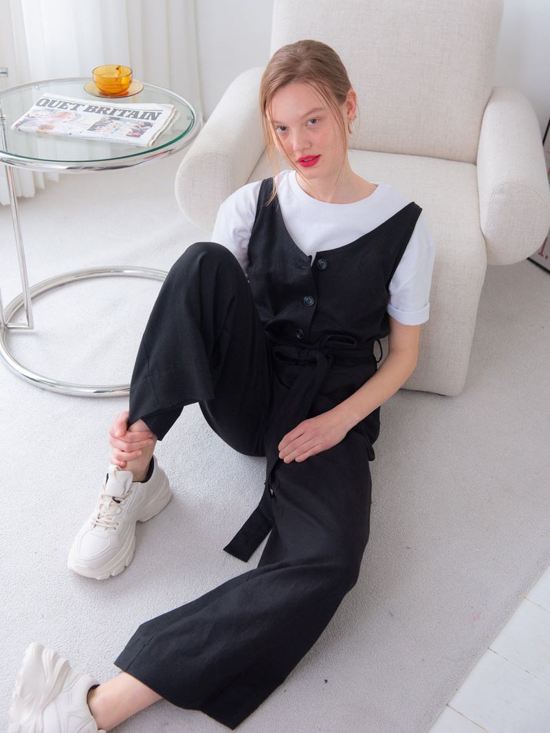 vem.ver(ベムバー)の「SLEEVELESS BUTTON JUMPSUIT_BLACK(Dresses)」