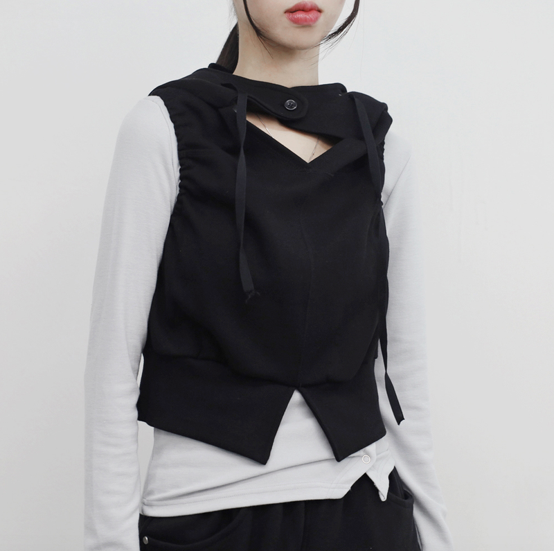 NONCODE（ノンコード）の「Cherin's button shirring vest.（Tops）」