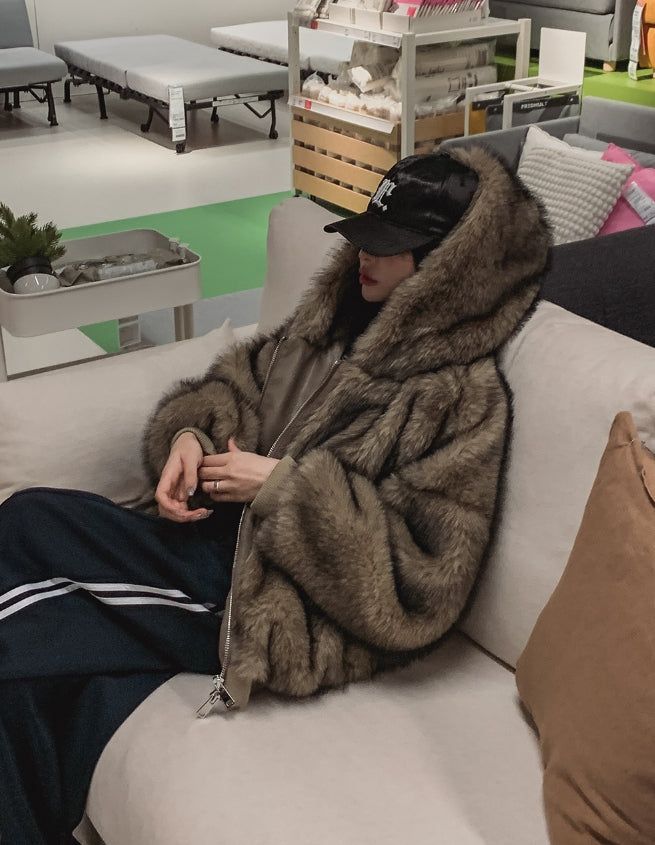 Kuro Two Way Fur Hooded Zip-up