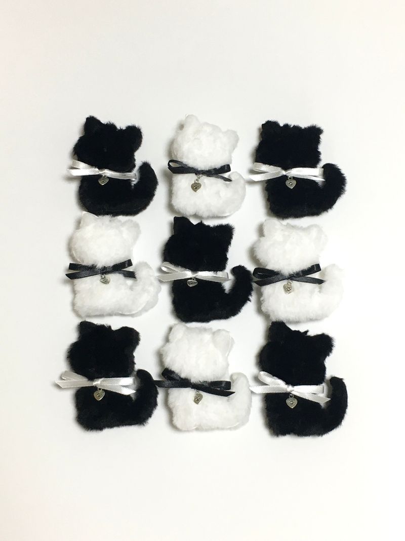 fluffy cat keyring