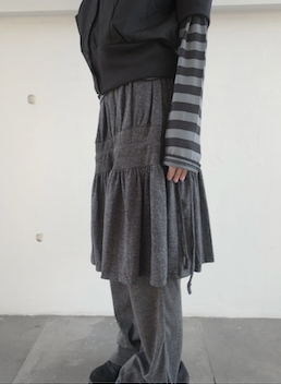 bold shirring skirt