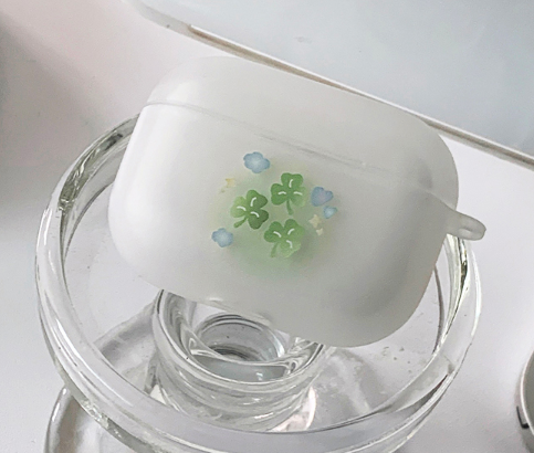 Three Leaf Clover AirPod Case