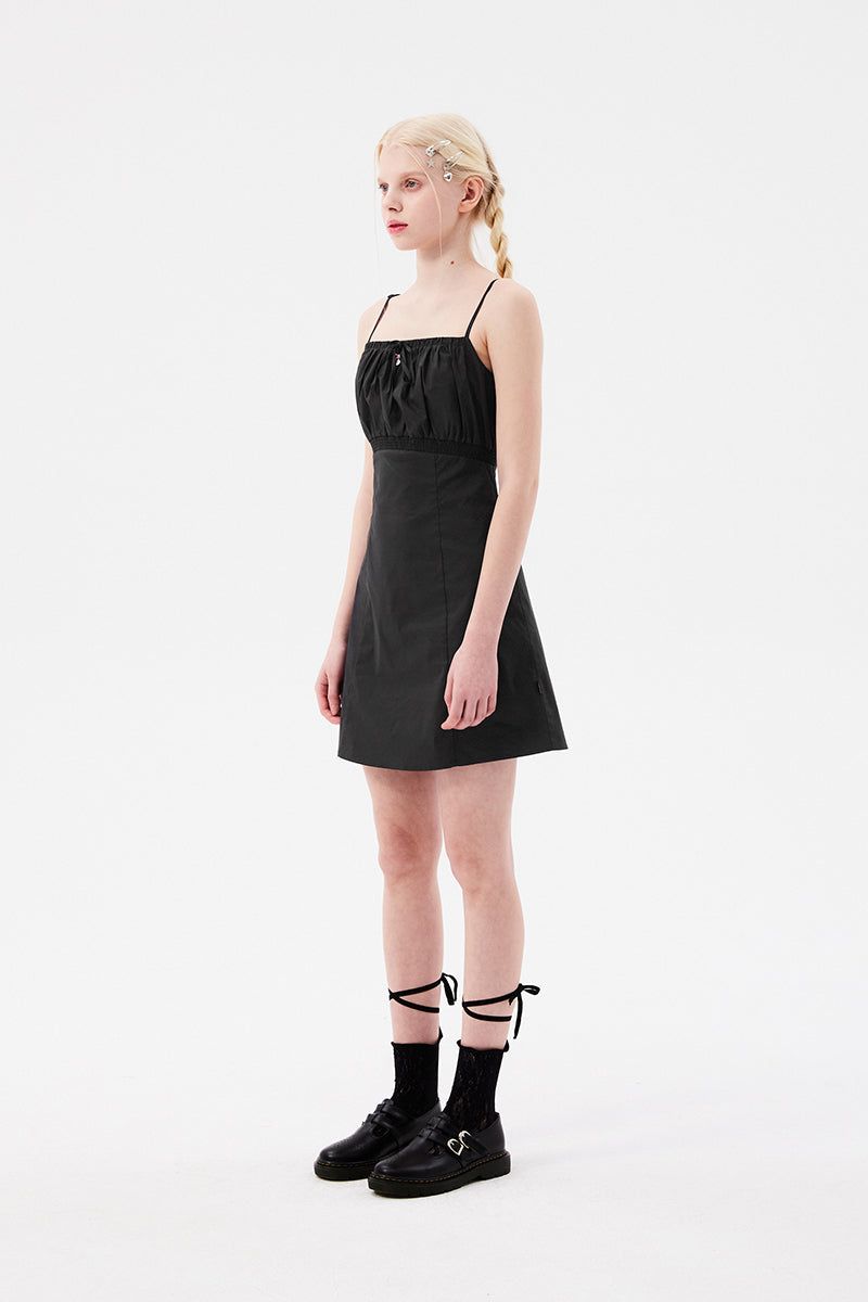 チェリーシャーリングノースリーブミニドレス / CHERRY SHIRRING SLEEVELESS MINI DRESS [CHARCOAL]