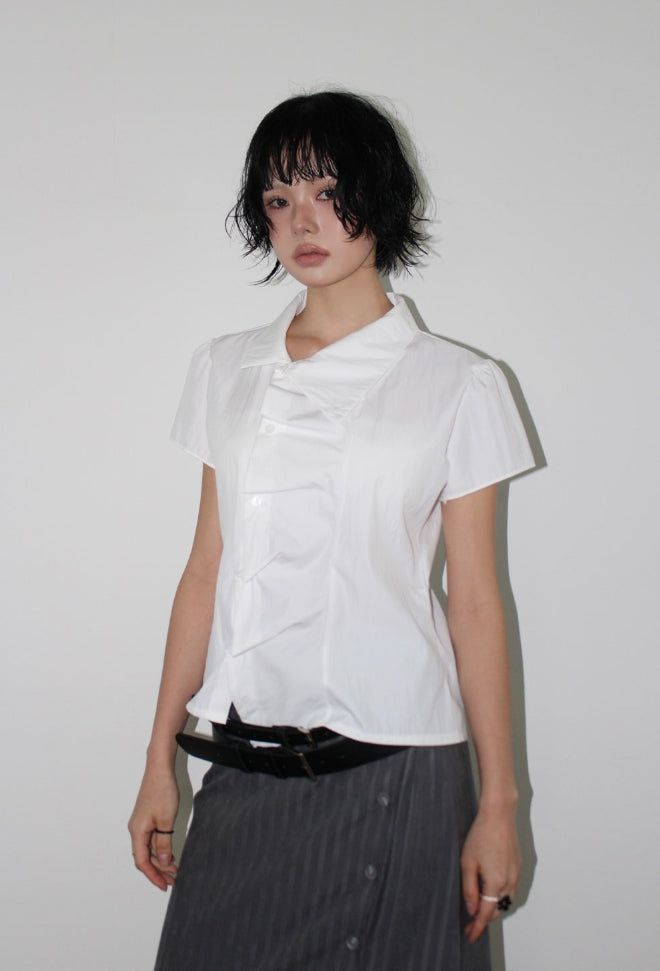 AAKE（アケ）の「WAVE DRAPE SHIRT（Tops）」