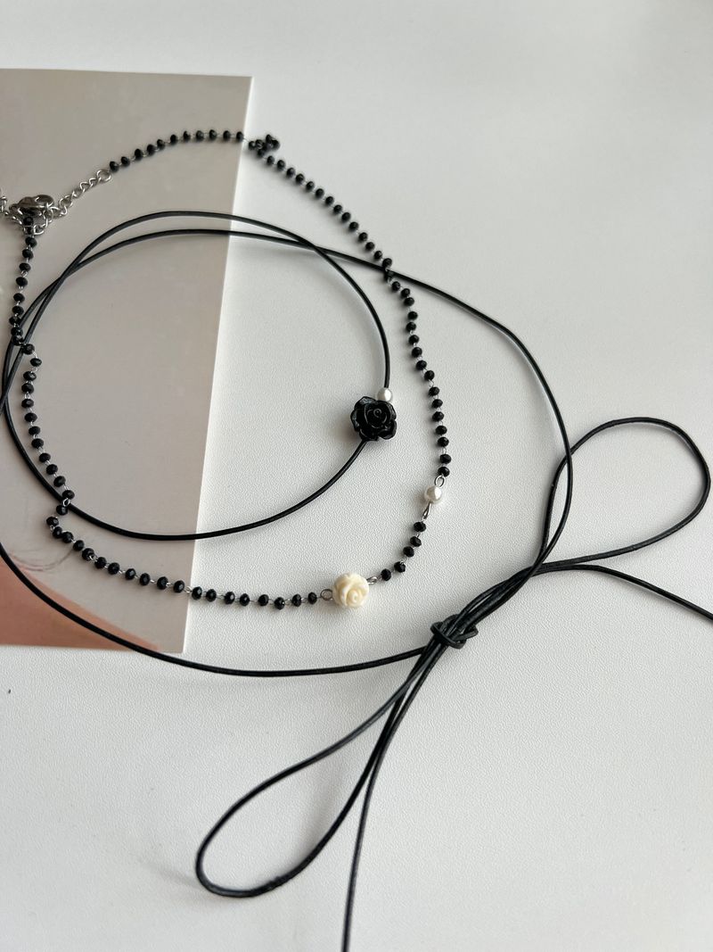 bn Classic Black Cowhide Rose Rope Strap Necklace