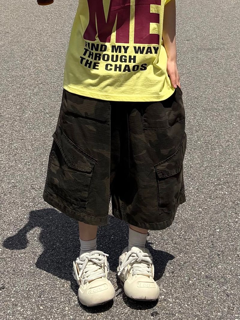 feather cargo bermuda pants