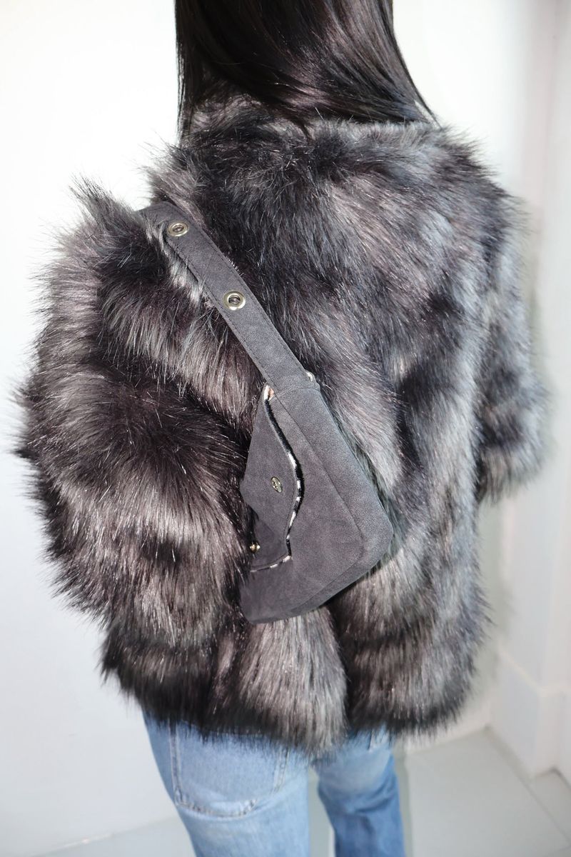 EYELET FUR MINI BAG - BLACK