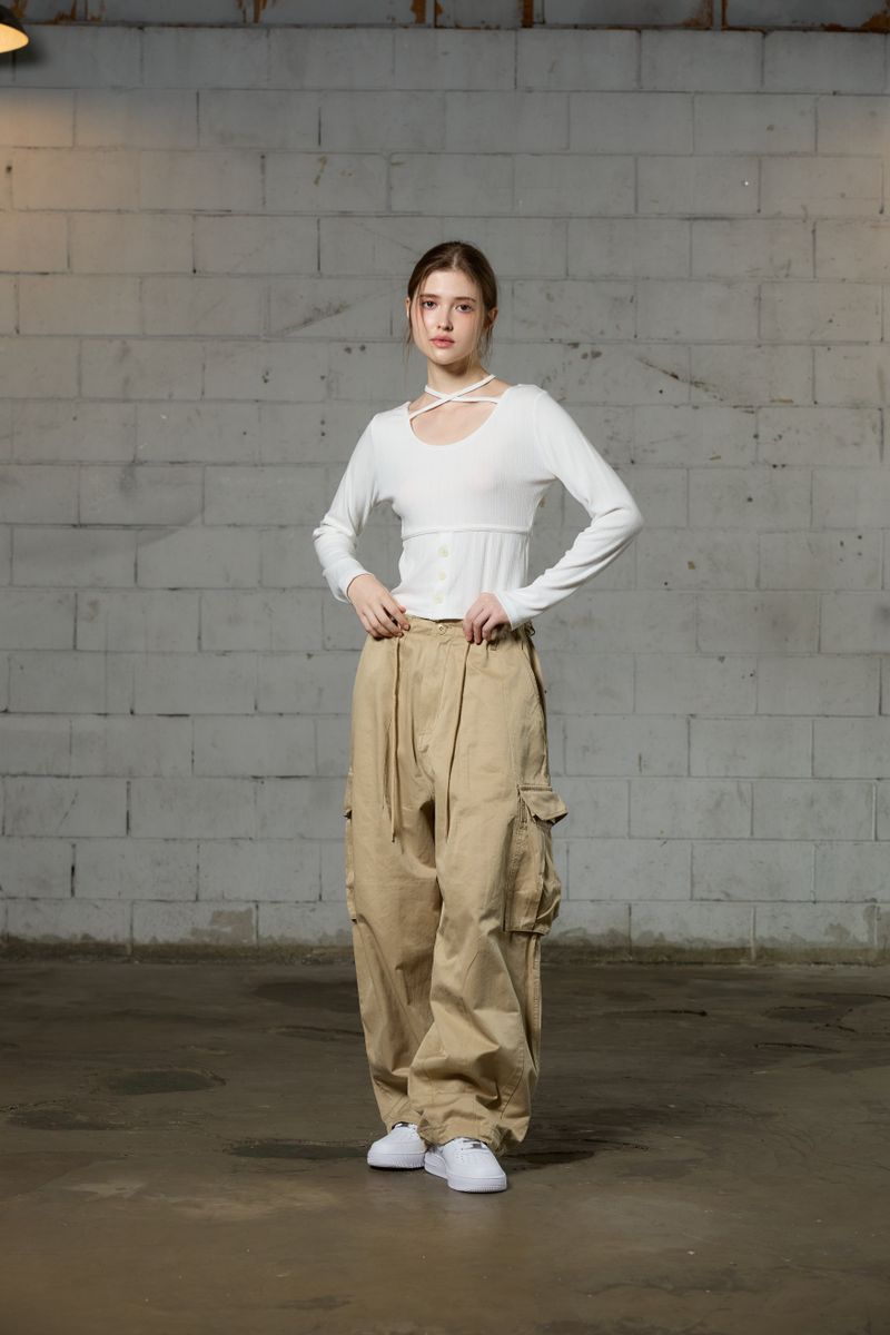 ARO WIDE CAGO PANTS / BIEGE