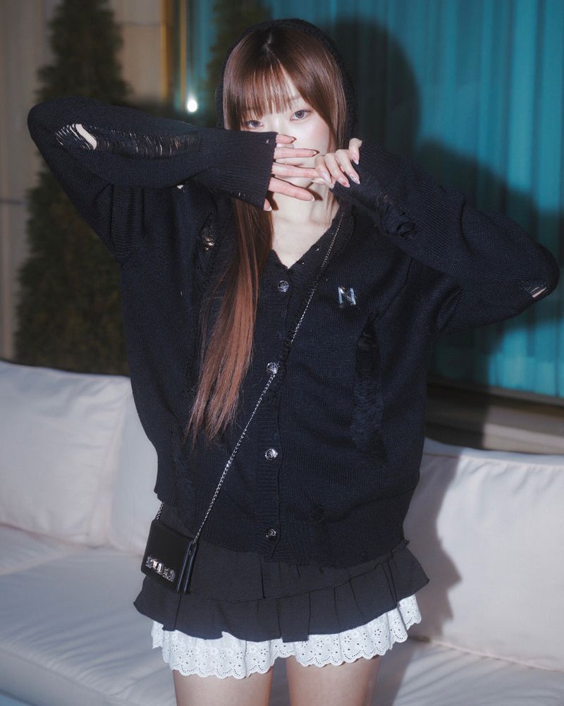 Bloom emblem demage Knit Cardigan
