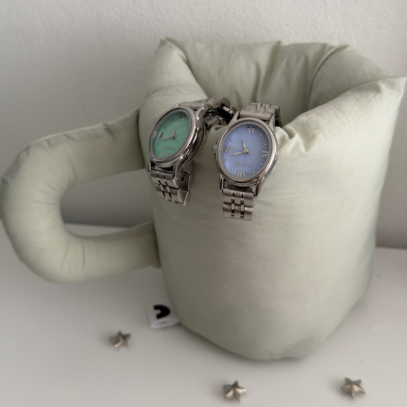 oval metal watch (blue)