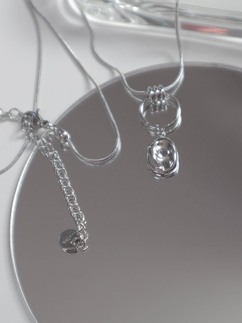 object ring point necklace