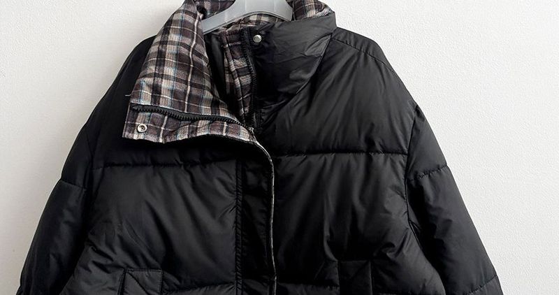 Pomi checkered lining padded jumper