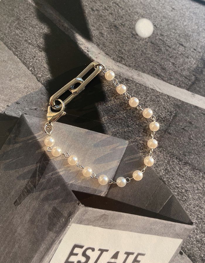 ASCLO(エジュクロ)の「ASCLO Pearl Bracelet(Accessories)」
