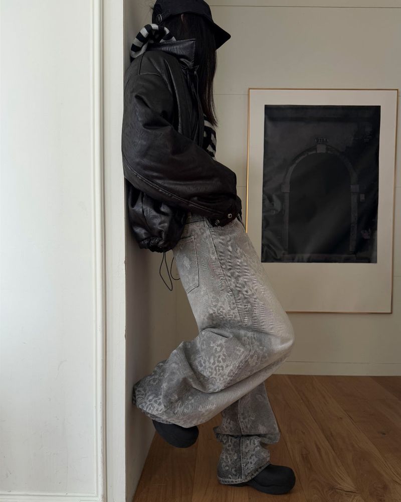 Dark Leo denim pants