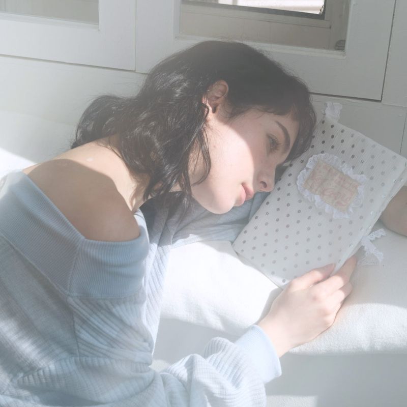 Glow book cover_white
