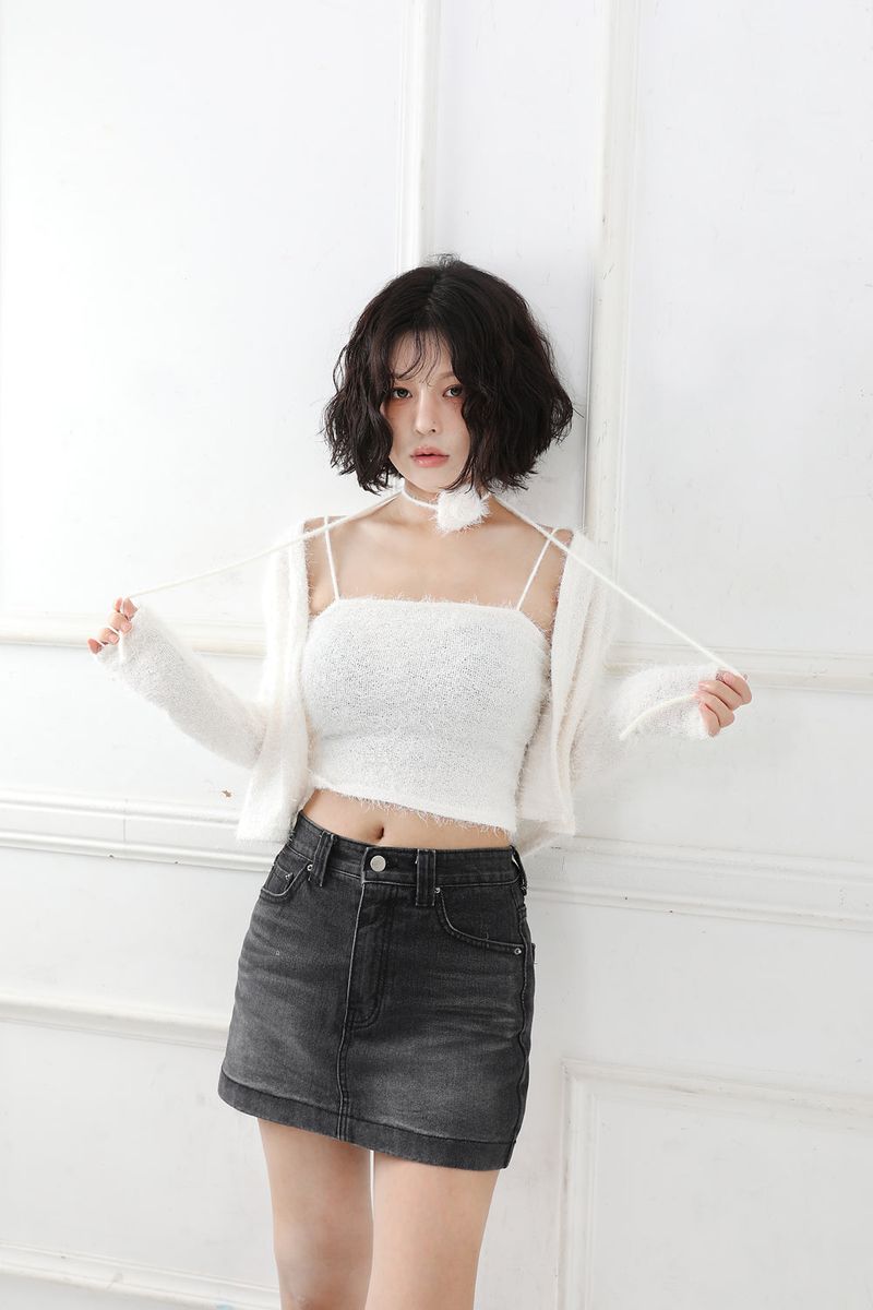 Rose Fur String Choker