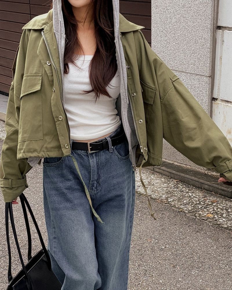 Use cropped field jacket