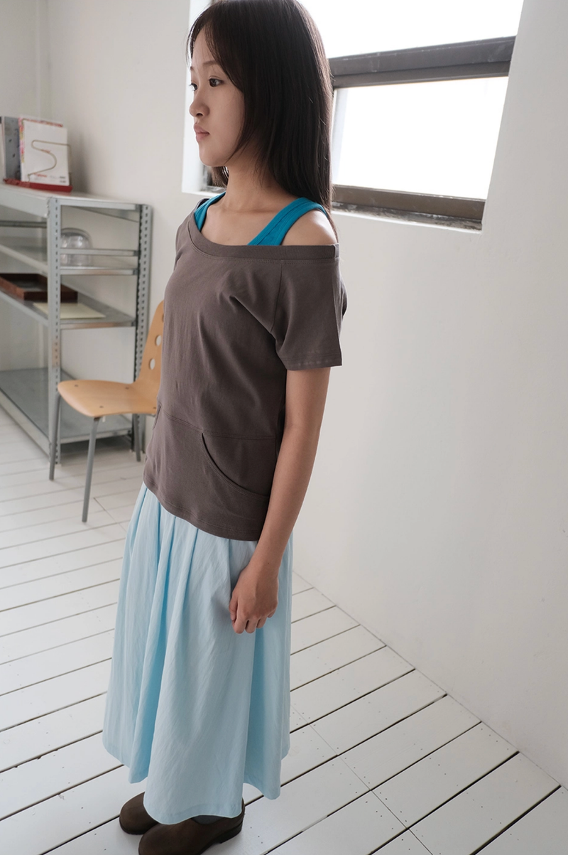 wideneck pocket T (4c)