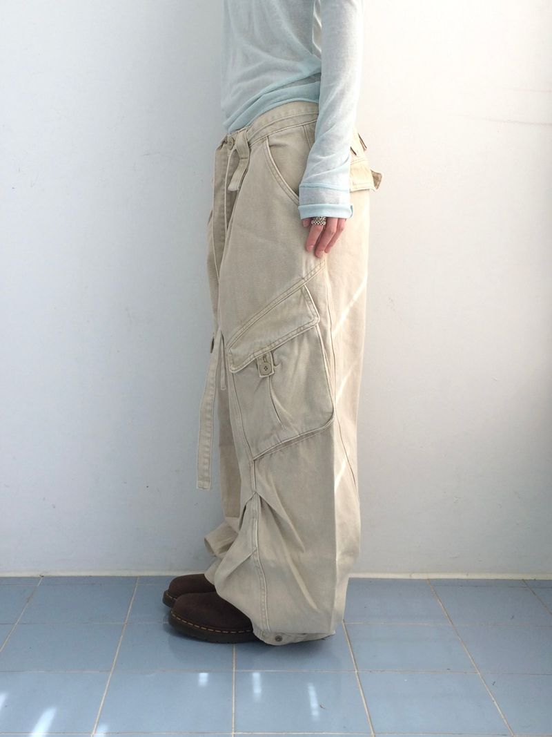 Pocket cargo strap pants