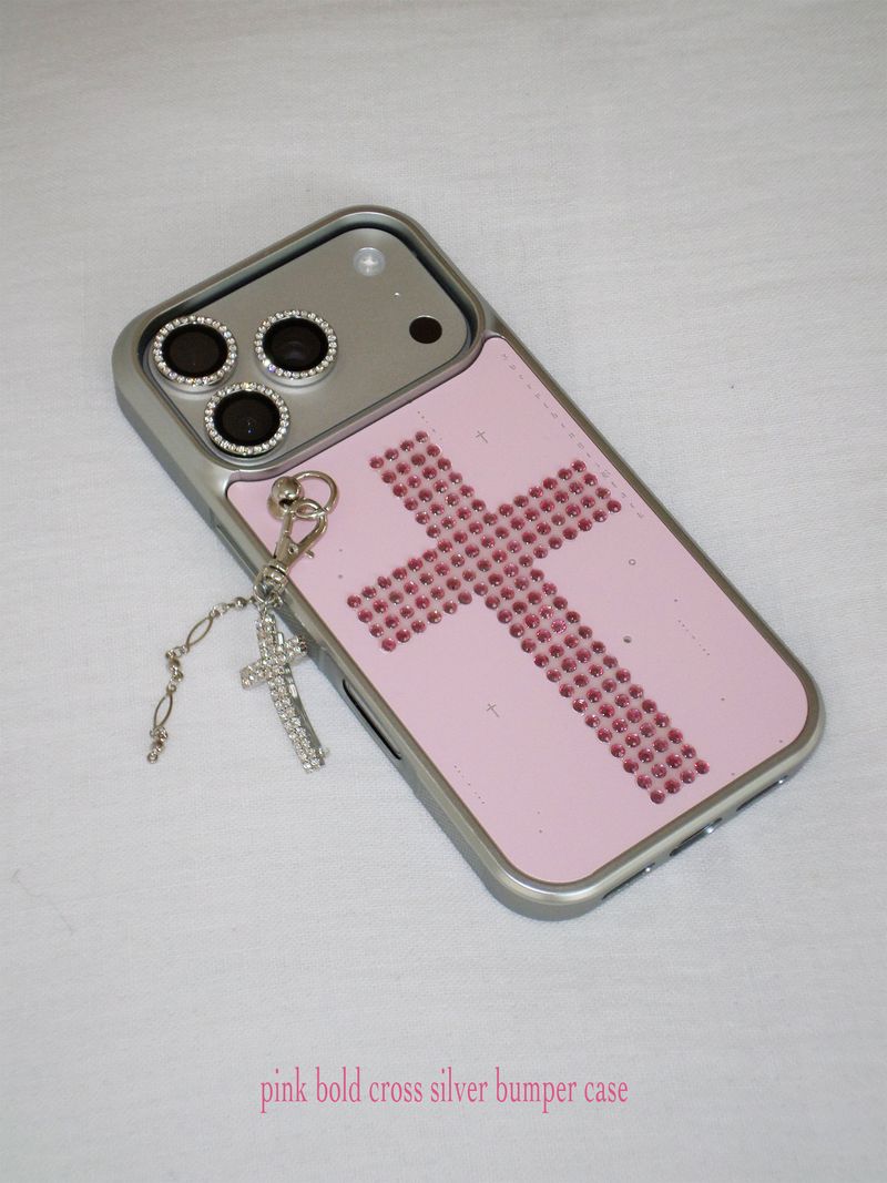 3verythingizblack（エブリティンイズブラック）の「ピンクボールドクロスシルバーバンパーケース（スマホグッズ/小物）」