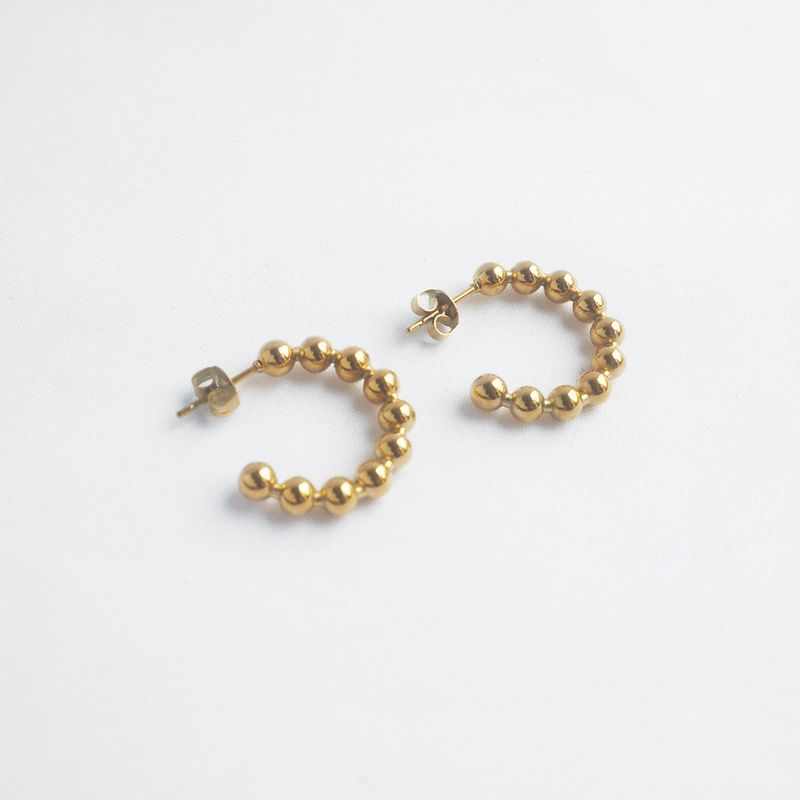 ボールフープピアス