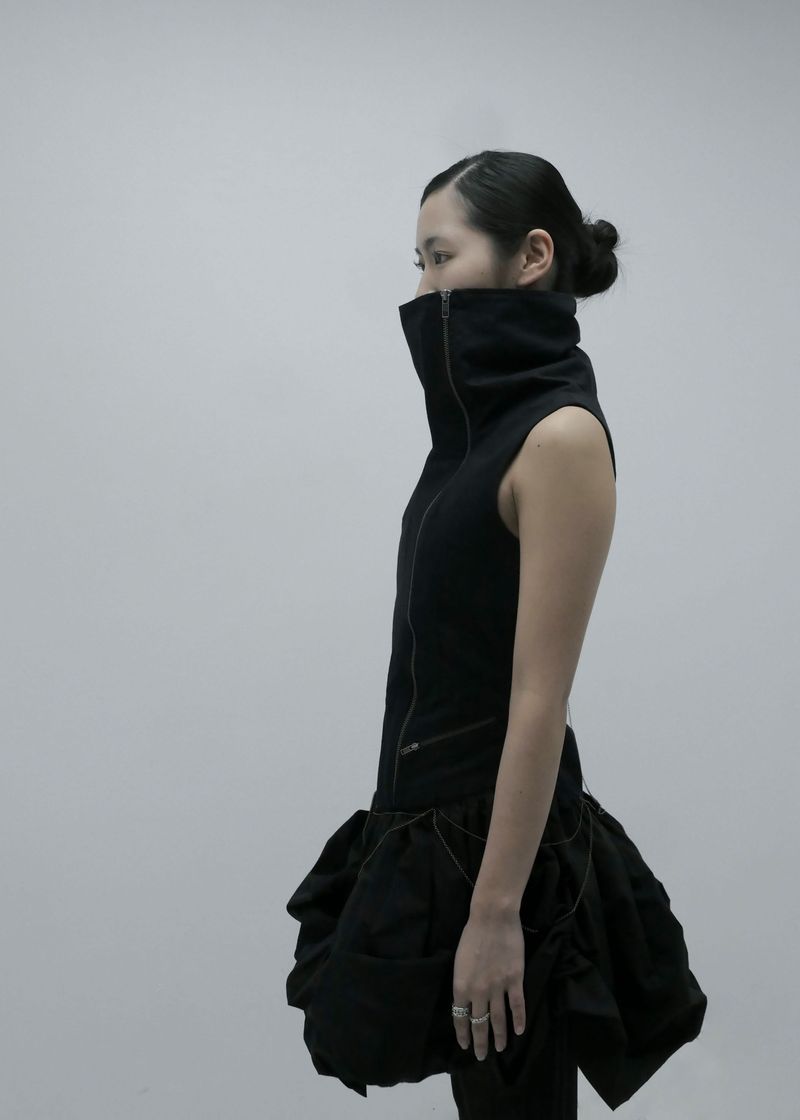 HIGHNECK UNBALANCED DRESS, BLACK