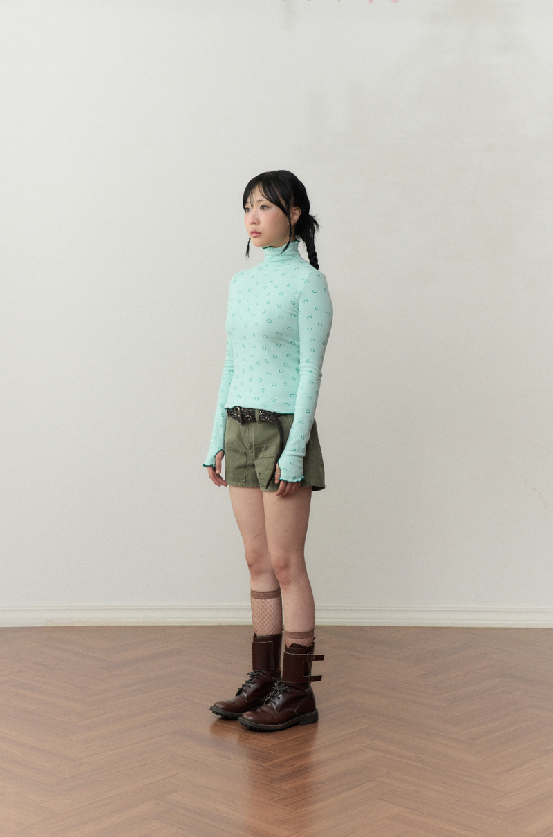 smile turtleneck mint