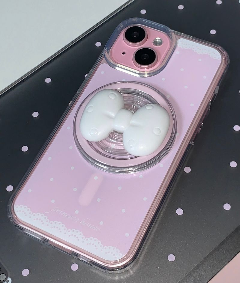 princess house（プリンセス ハウス）の「cute ribbon phone grip - white (magsafe)（Smartphone Accessories）」