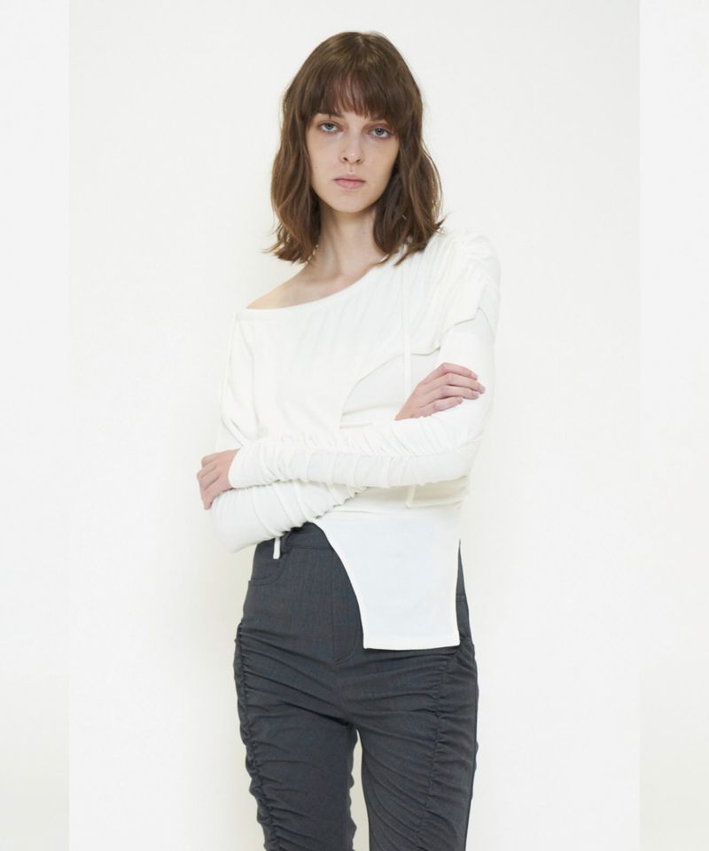 DEFORMATION OFF SHOULDER TOP