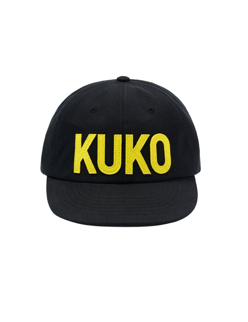 KUKO（クコ）の「KUKO ロゴ6パネルキャップ_ブラックイエロー（帽子）」