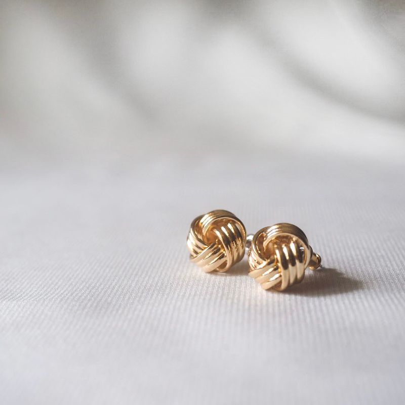 éclater（エクラテ）の「Filia Vintage Inspired Earrings（Accessories）」