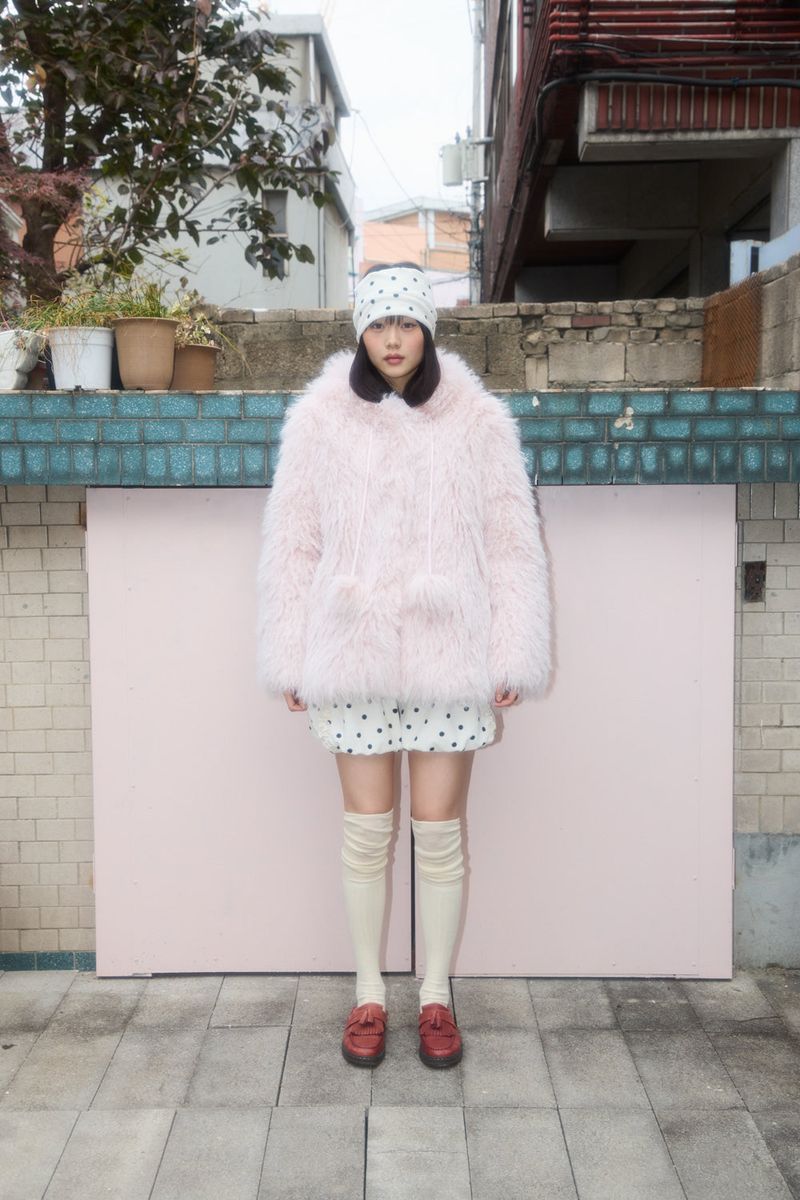 SHAKIRI POMPOM HOOD FUR JACKET (PINK)