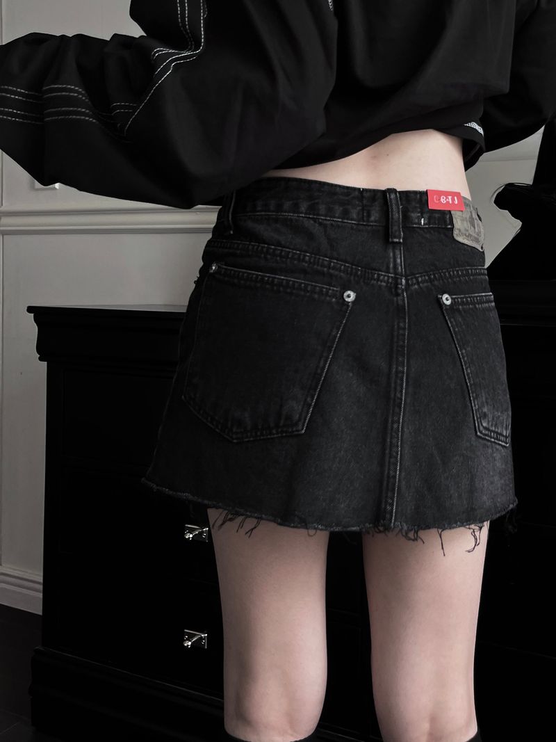 vintage like damage denim skirt