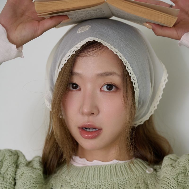 PINK PINEAPPLE（ピンクパイナップル）の「ODETTE ROSE LACE KERCHIEF（Hair Accessories）」