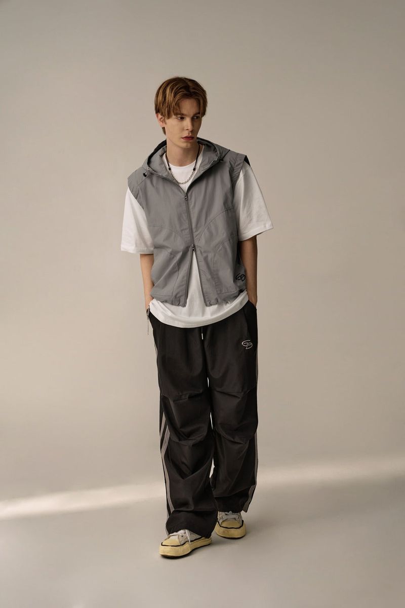 HOODED PATTERN POINT VEST (GRAY)
