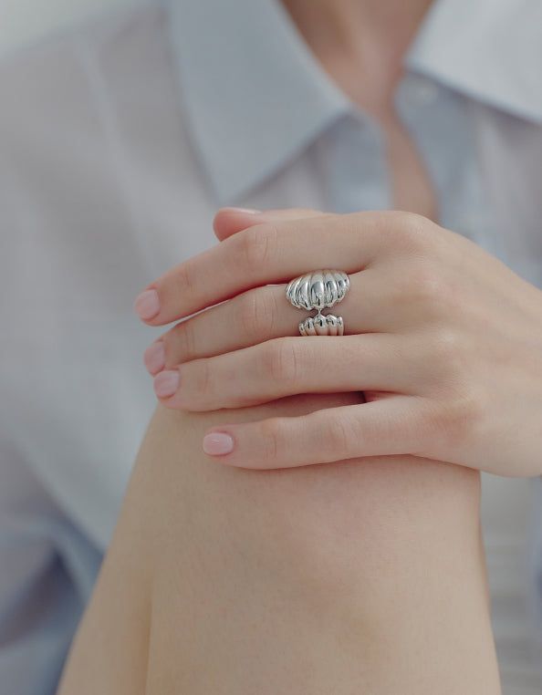 hyeres lor（イエール・ロール）の「26SS★ [Premium Plating] H Edition AB(W) Shell Wave Ring（Accessories）」