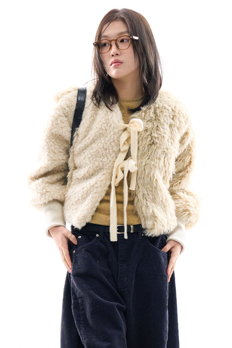 Raucohouse(ラウコハウス)の「Ribbon tie up soft crop fur jacket(Jackets/Outerwear)」