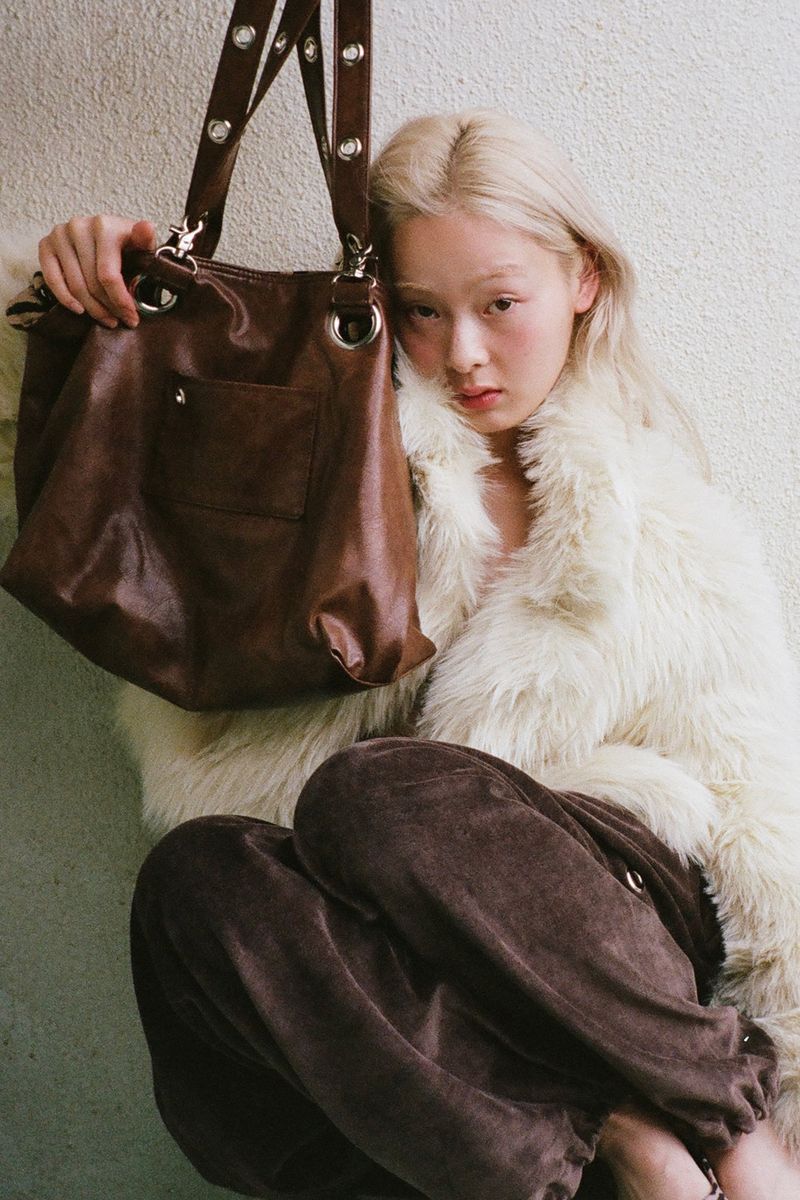 DEPC(デプク)の「EYELET LEATHER BAG (VER.2) – BROWN (Bags)」