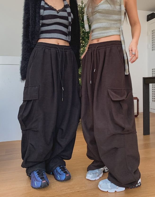 ULAN（ユレン）の「[Mink Brushed] Luxy 2Way コーデュロイ ピンタック カーゴ パンツ（パンツ）」