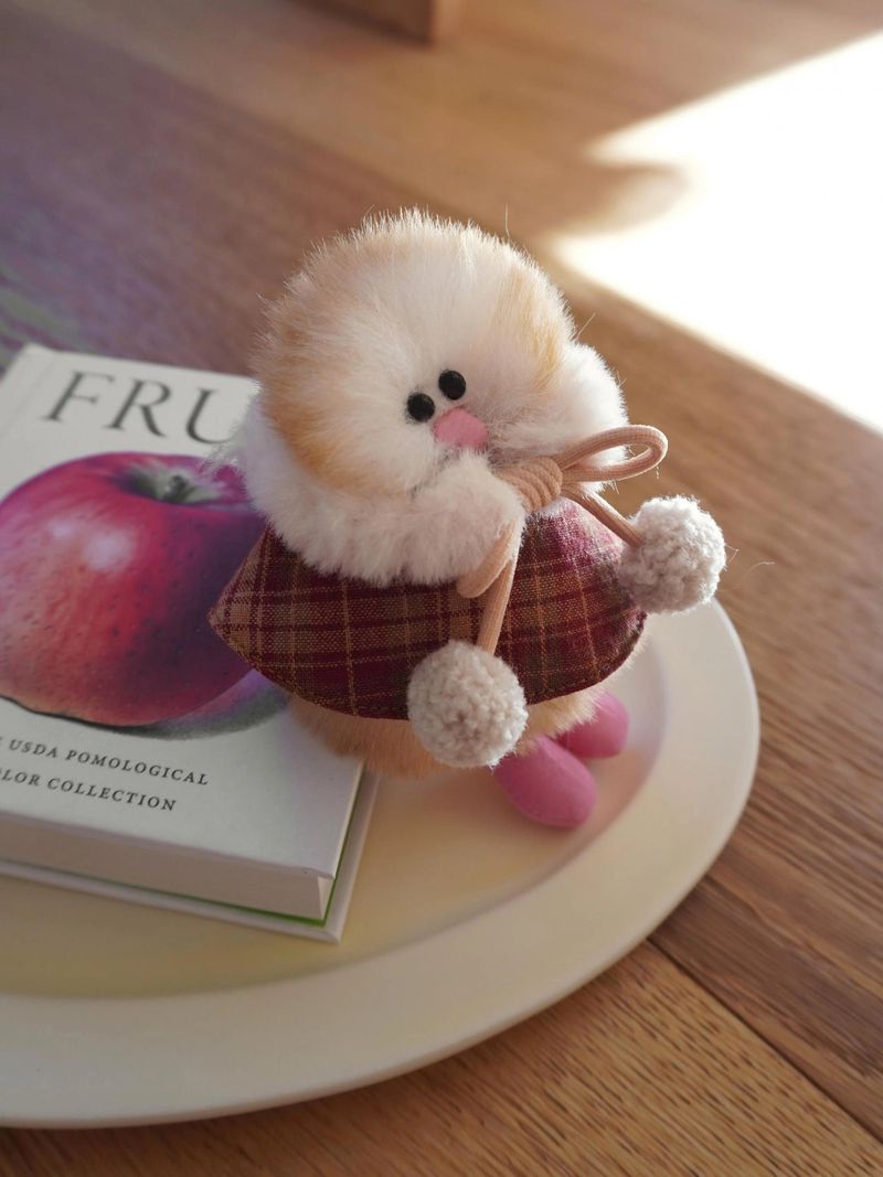 Keyring Acc 'Winter Check Cape’ - 2 Color